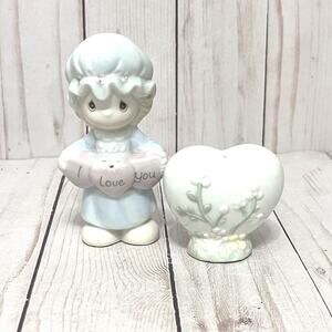 VTG Precious Moments Salt & Pepper Shakers Child & Heart "I Love You" Ribbon